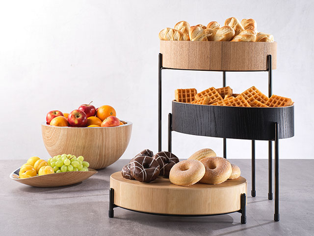 UNISON ‚Oval Etagère‘ von FRILICH